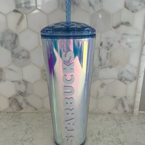 🎅 2/$30 Starbucks Iridescent Pink Blue Dome Lid Holographic Logo 24oz Tumbler